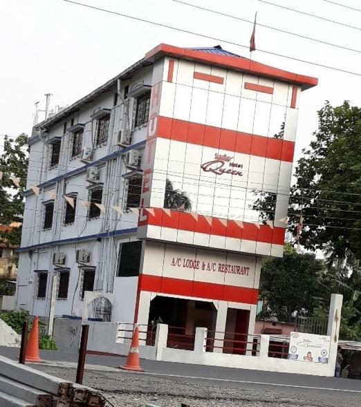 Hotel Queen Islampur Exteriör bild
